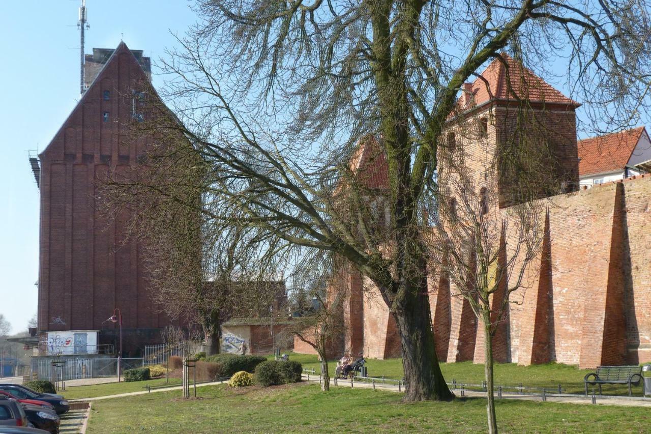 Ferienhaus Marktstrasse Tangermünde Esterno foto